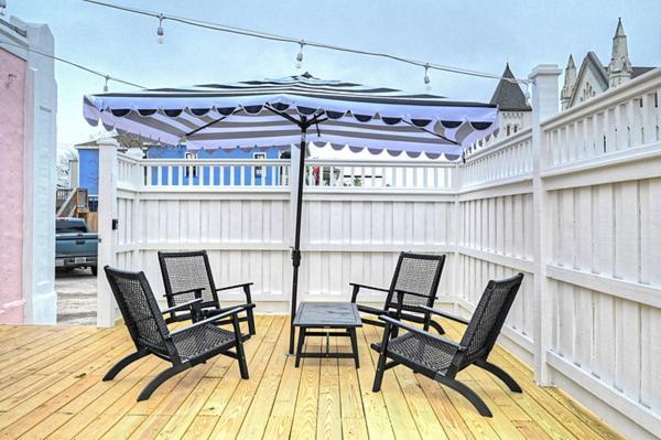 The Oleander 6 * Galveston